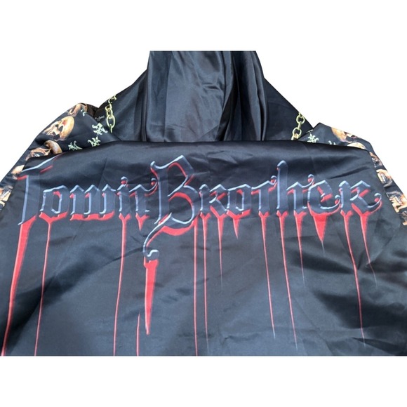 🖤 Heavy Gothic Reversible Hooded Cloak – Skull & Cross Design – Cosplay Vampire - Picture 4 of 16